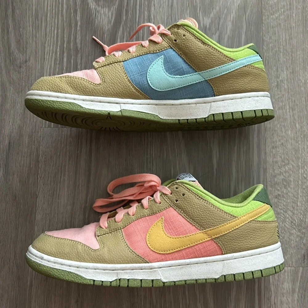 Nike Dunk Low Sun Club - Arctic Orange Sanded Gold - Picture 5 of 13